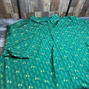 7 Strong Brand HIPHOPANONYMOUS, Green Hop, 3x Button Down